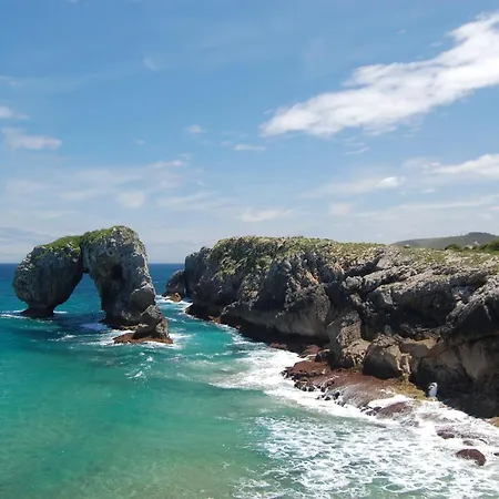 Casa Los Bufones De Pria Feriehus *