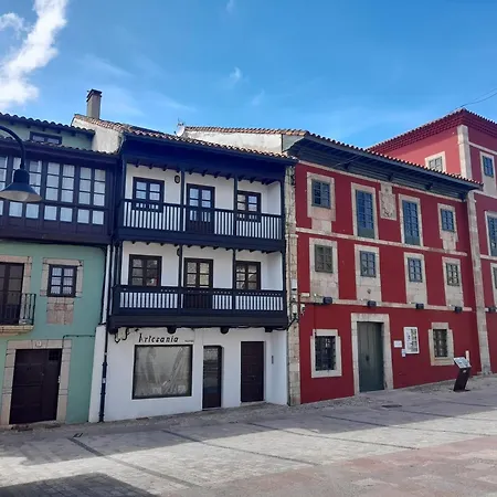 Casa Los Bufones De Pria * Llames de Pría