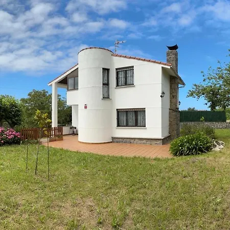 Casa Los Bufones De Pria * Llames de Pría
